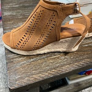 Liz Claiborne Tan Perforated Wedge Sandals